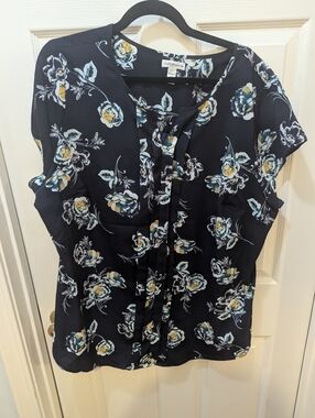croft & barrow navy floral blouse with yellow accents